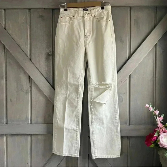 Urban outfitters BDG ivory distressed loose fit jeans size 26 country jeans boot - Picture 1 of 11